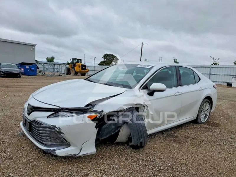 2018 Toyota CAMRY фото