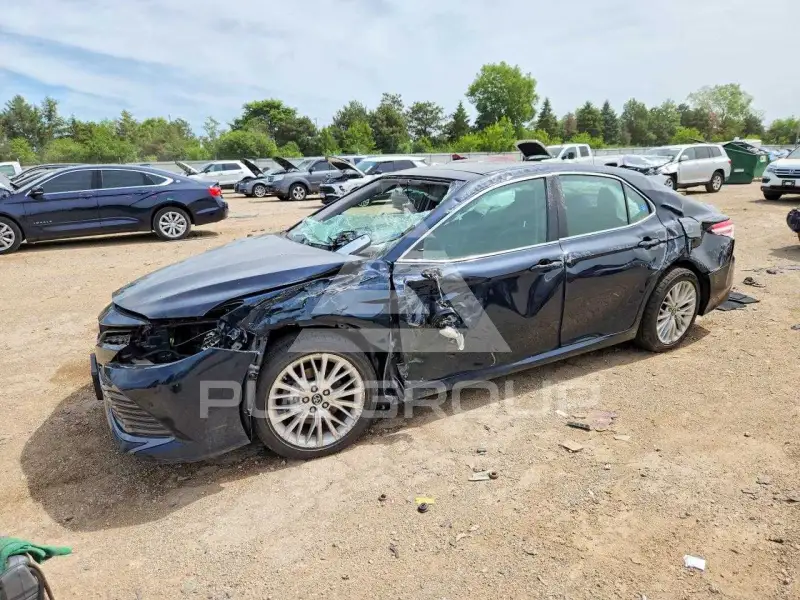 2018 Toyota CAMRY фото