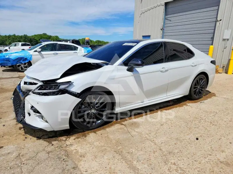 2018 Toyota CAMRY фото