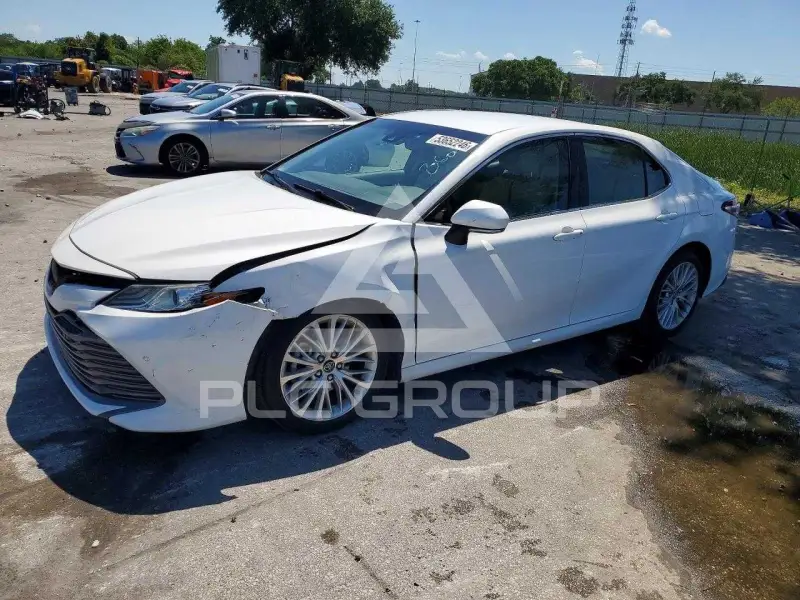 2018 Toyota CAMRY фото