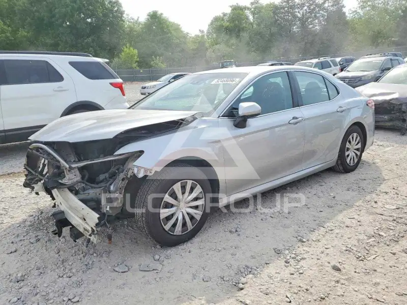 2018 Toyota CAMRY фото