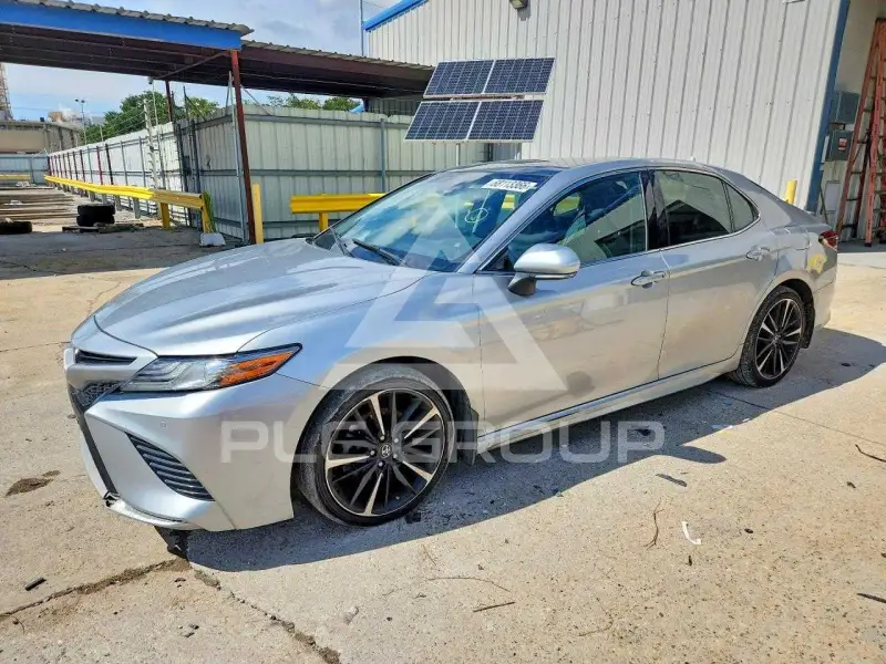 2018 Toyota CAMRY фото