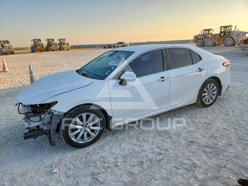 2018 Toyota CAMRY фото