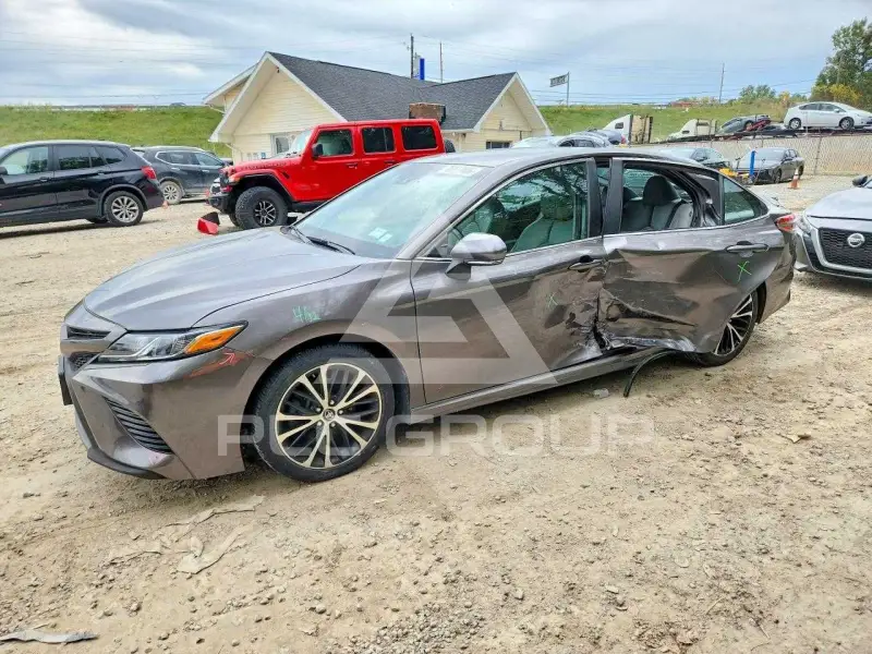 2018 Toyota CAMRY фото