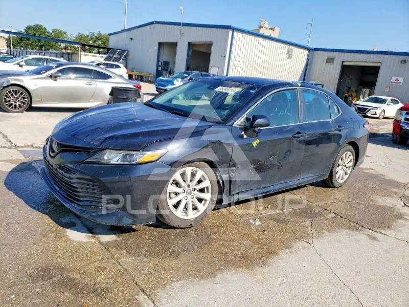 2018 Toyota CAMRY фото