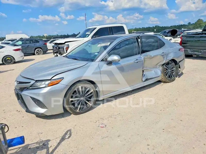 2018 Toyota CAMRY фото