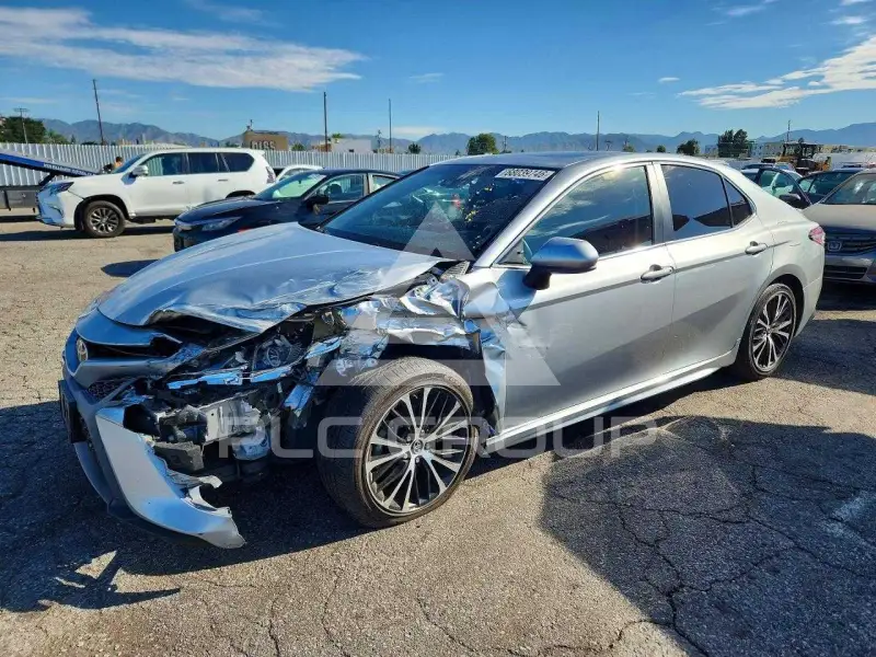 2018 Toyota CAMRY photo