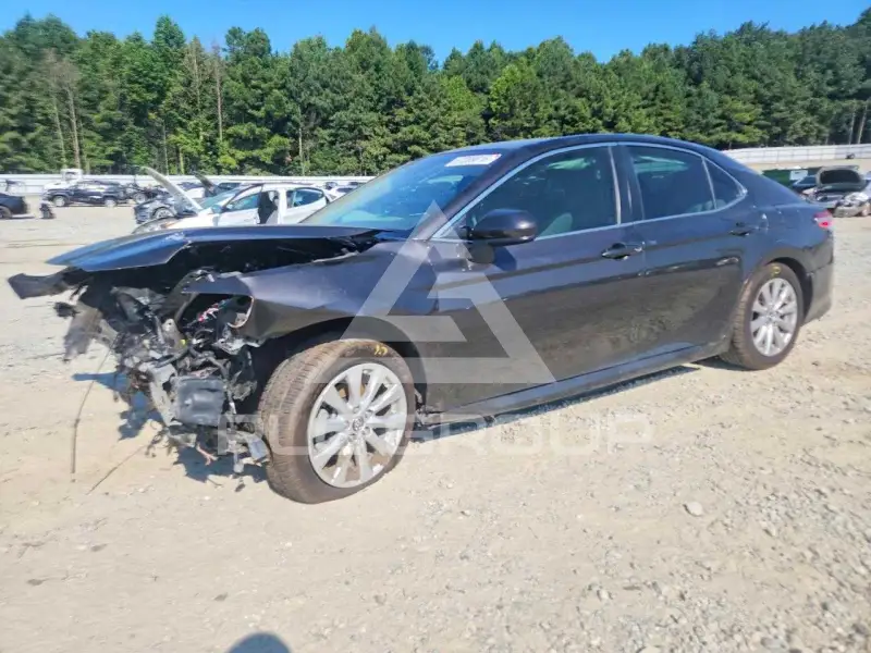 2018 Toyota CAMRY фото