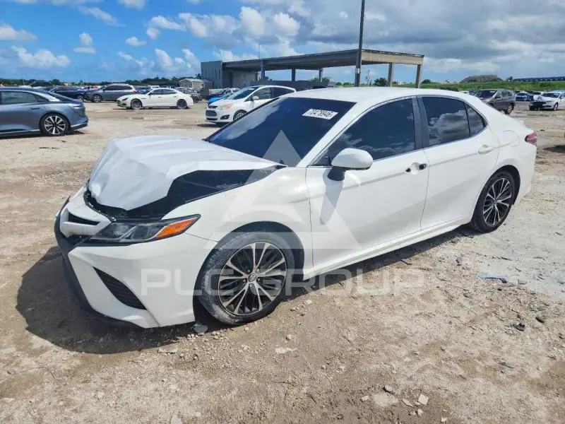 2018 Toyota CAMRY фото