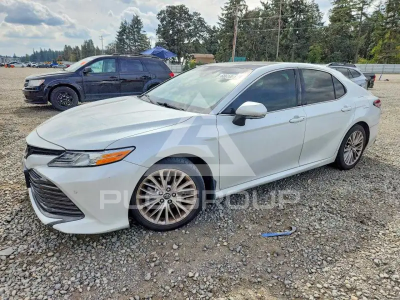 2018 Toyota CAMRY фото
