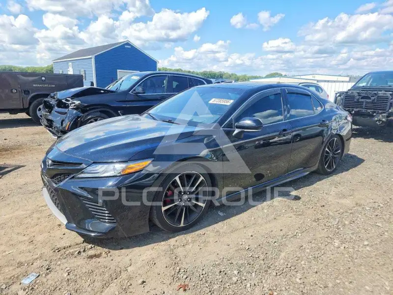 2018 Toyota CAMRY фото