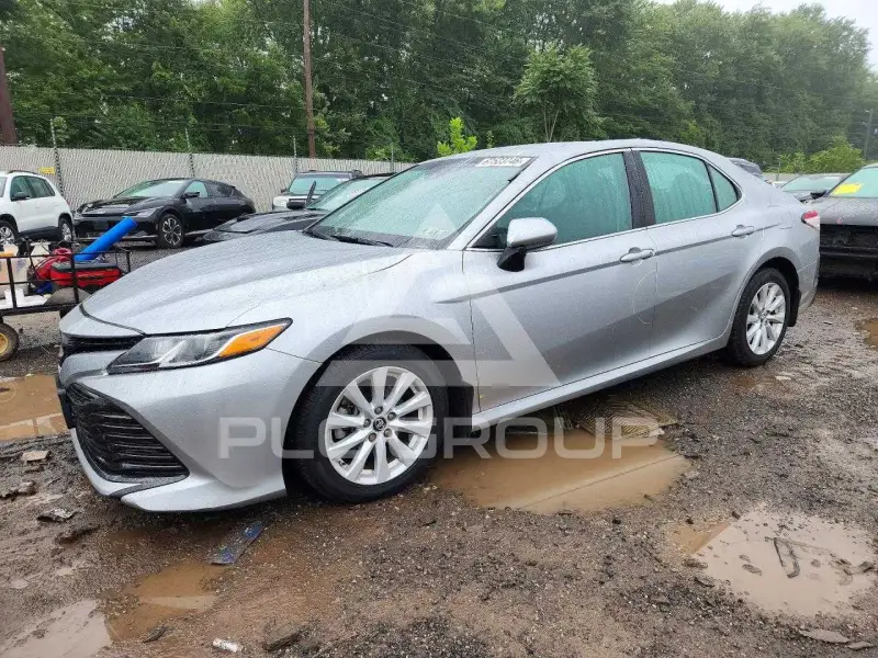 2018 Toyota CAMRY фото