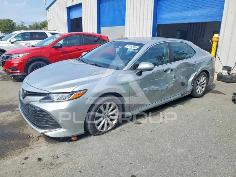 2018 Toyota CAMRY фото