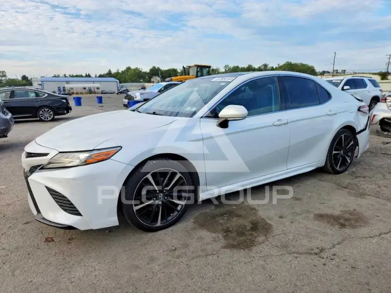 2018 Toyota CAMRY фото