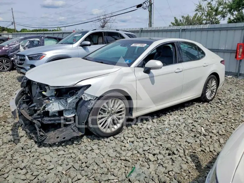 2018 Toyota CAMRY фото