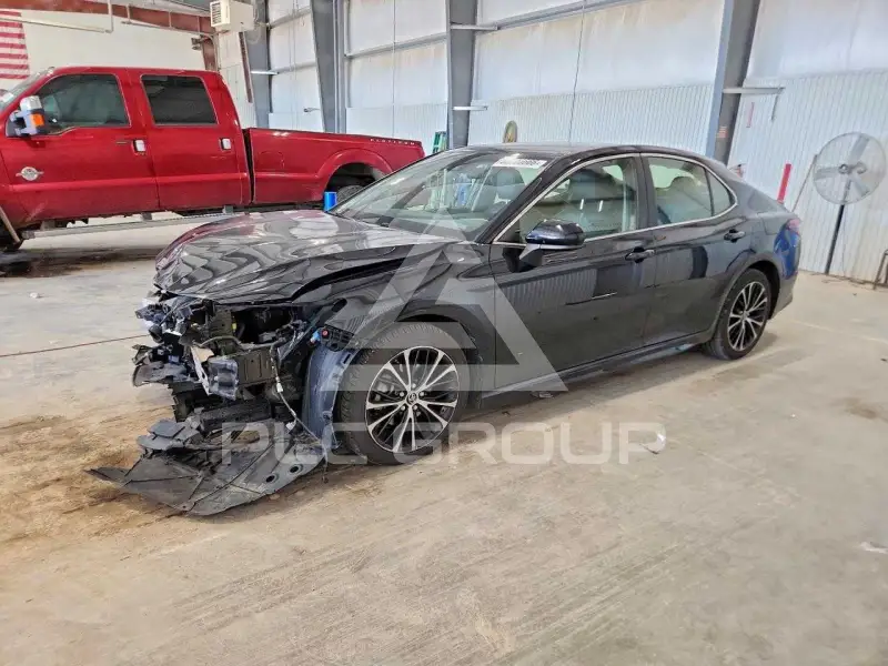 2018 Toyota CAMRY фото