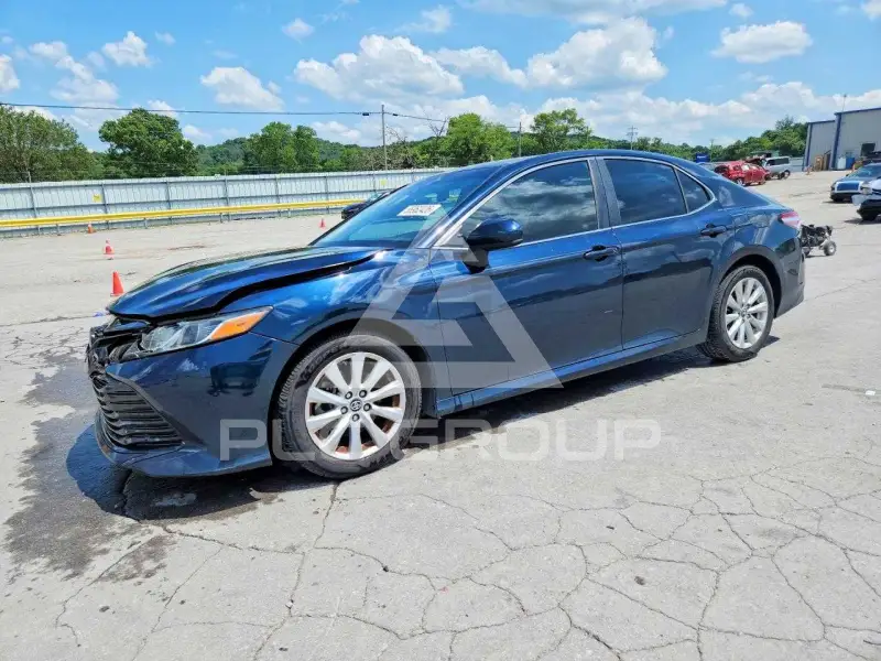 2018 Toyota CAMRY фото