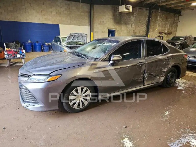 2018 Toyota CAMRY фото