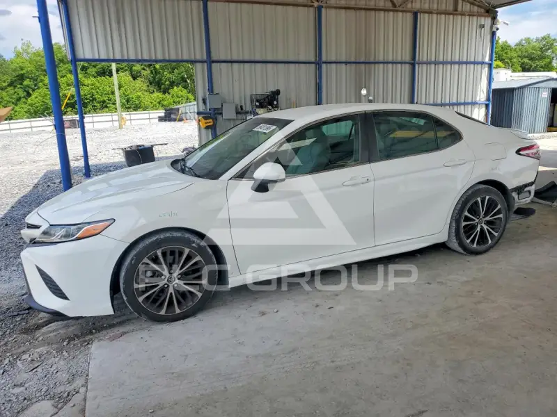 2018 Toyota CAMRY фото