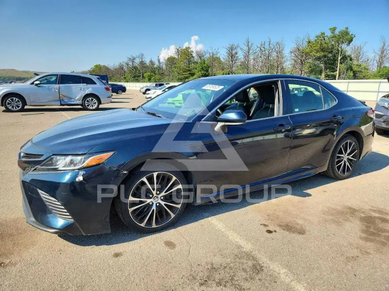 2018 Toyota CAMRY фото