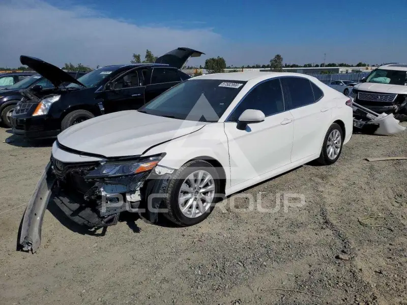 2018 Toyota CAMRY фото