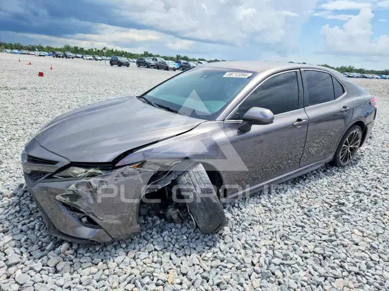 2018 Toyota CAMRY фото
