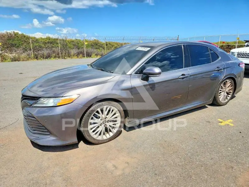 2018 Toyota CAMRY фото