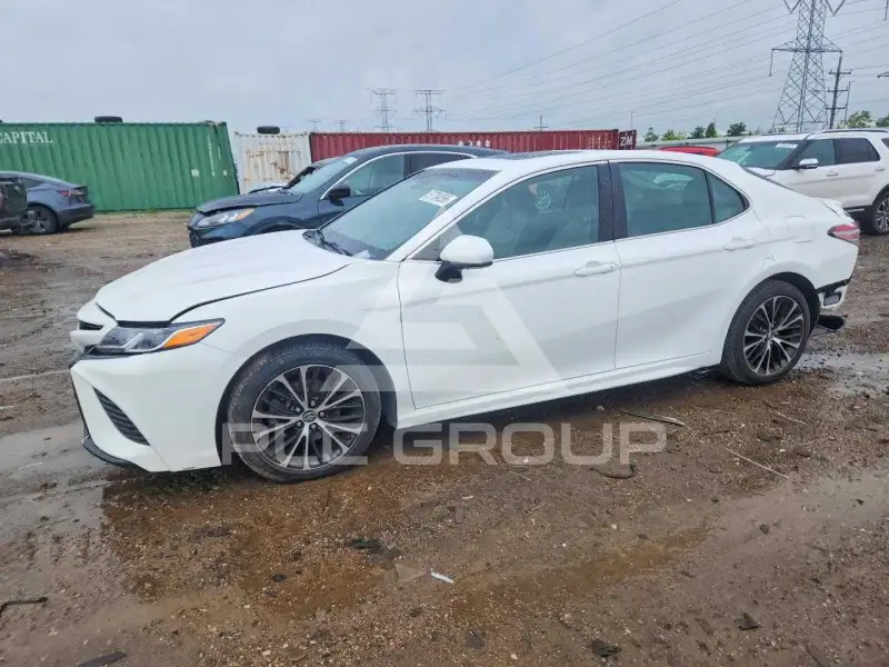 2018 Toyota CAMRY фото