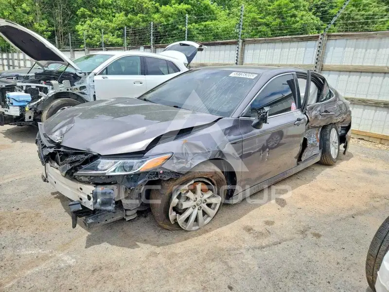 2018 Toyota CAMRY фото