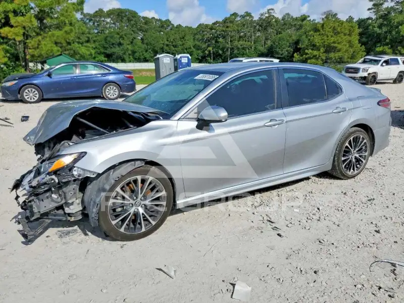 2018 Toyota CAMRY фото