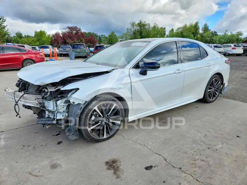 2018 Toyota CAMRY фото