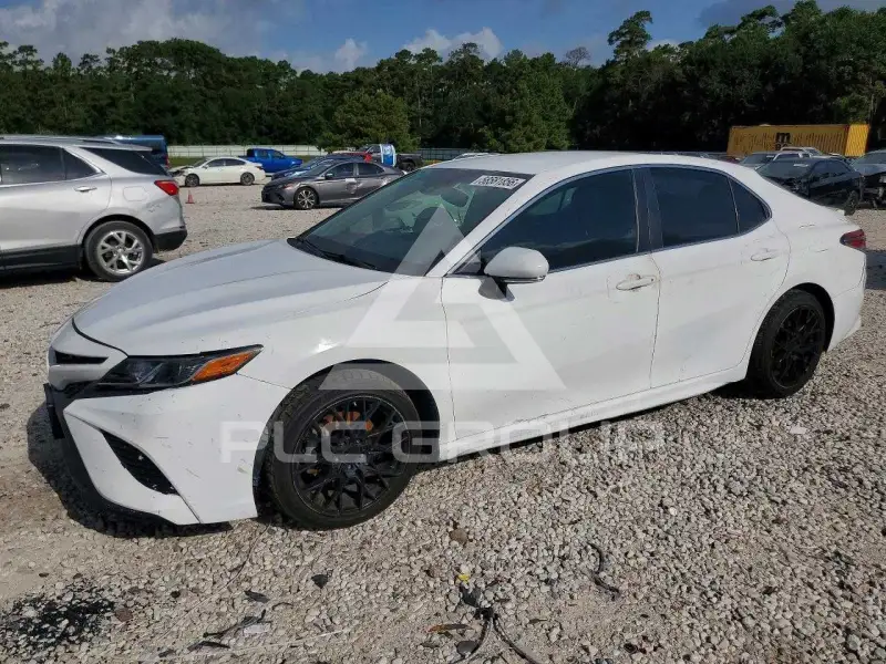 2018 Toyota CAMRY фото