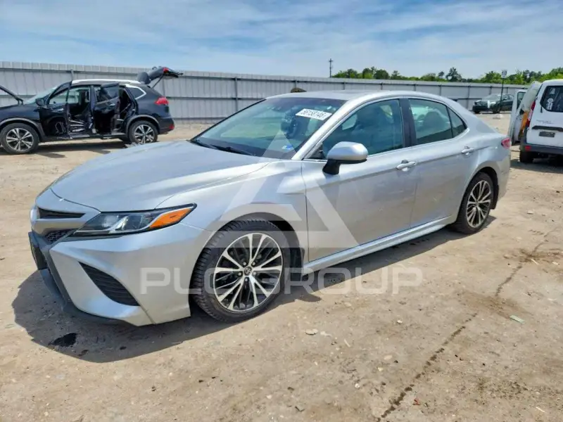 2018 Toyota CAMRY фото