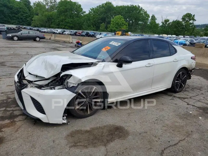 2018 Toyota CAMRY фото