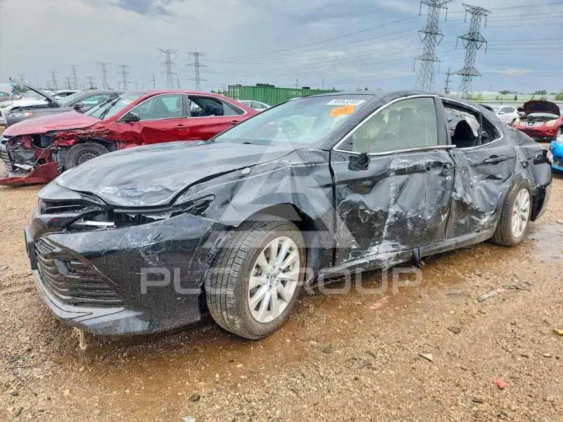 2018 Toyota CAMRY фото
