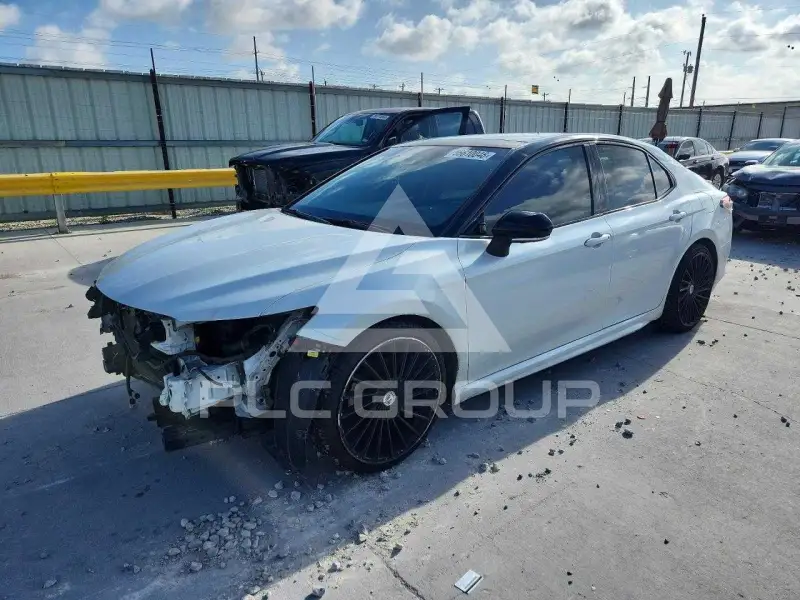 2018 Toyota CAMRY фото