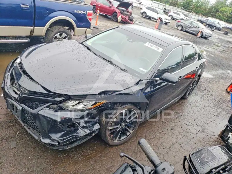 2018 Toyota CAMRY фото