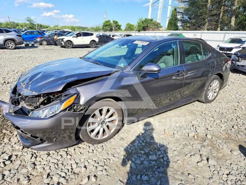 2018 Toyota CAMRY фото