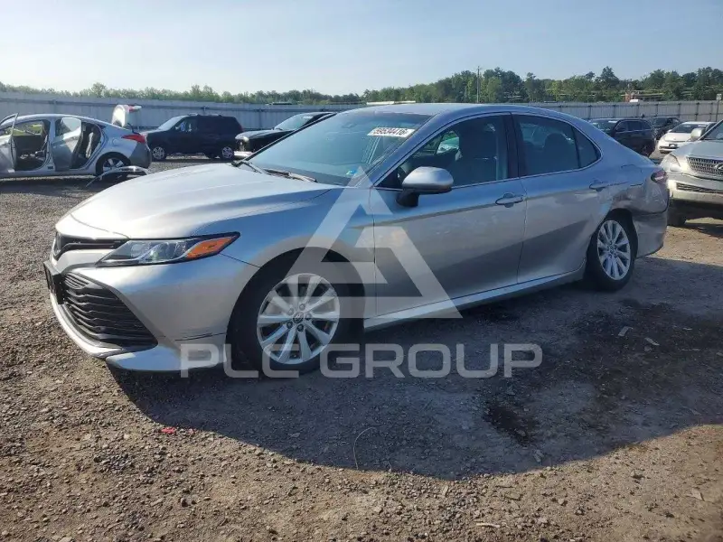2018 Toyota CAMRY фото