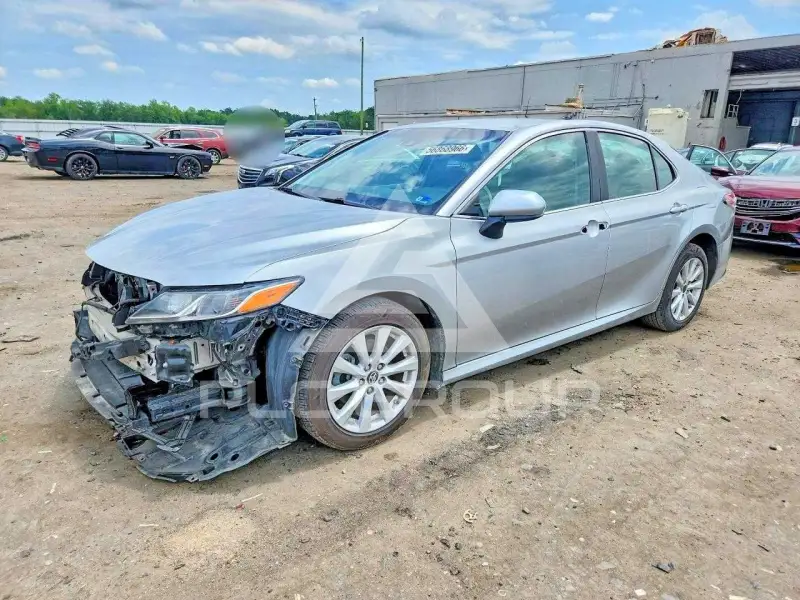 2018 Toyota CAMRY фото