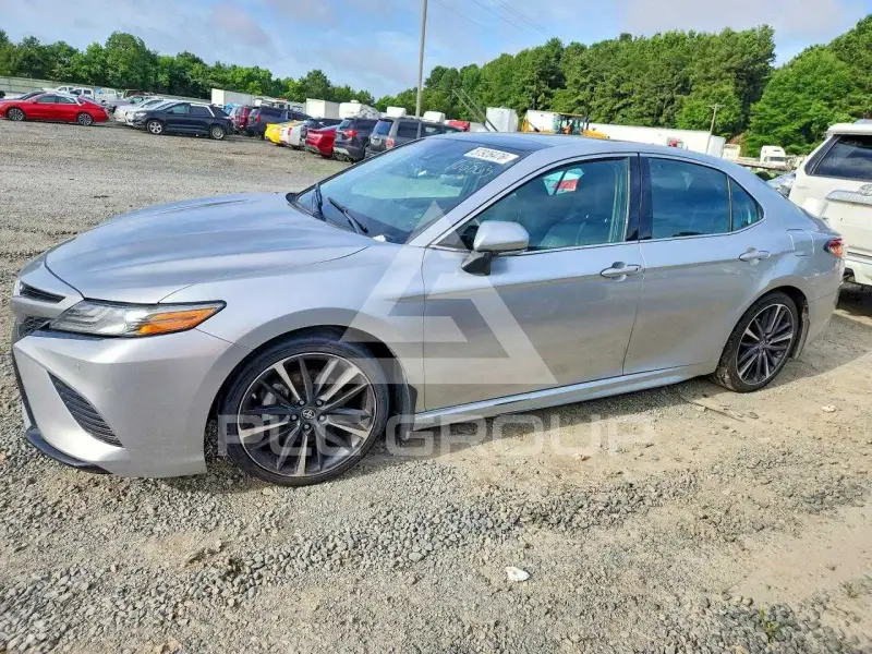 2018 Toyota CAMRY фото