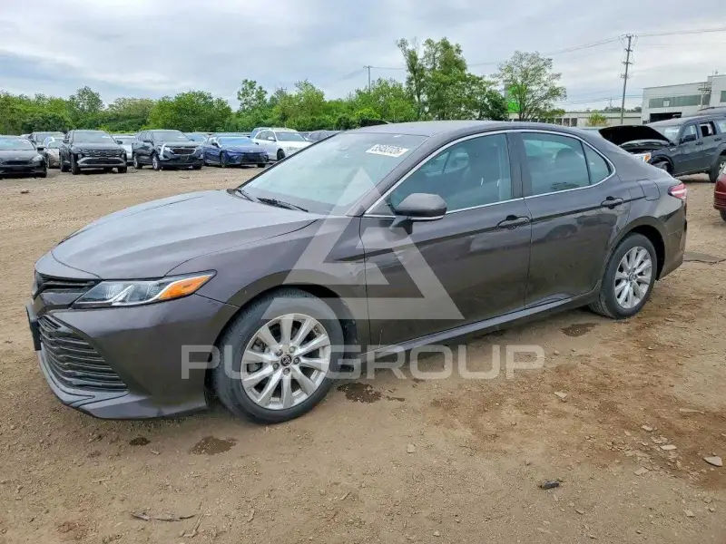 2018 Toyota CAMRY фото