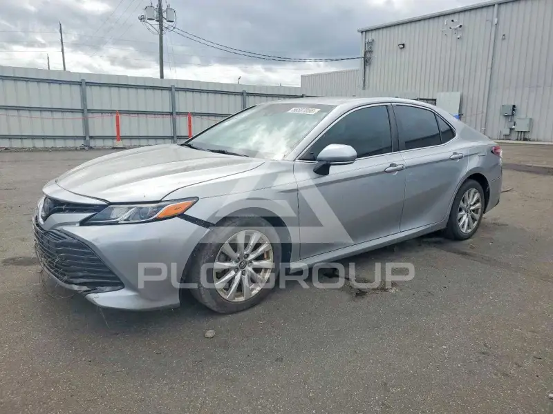 2018 Toyota CAMRY фото