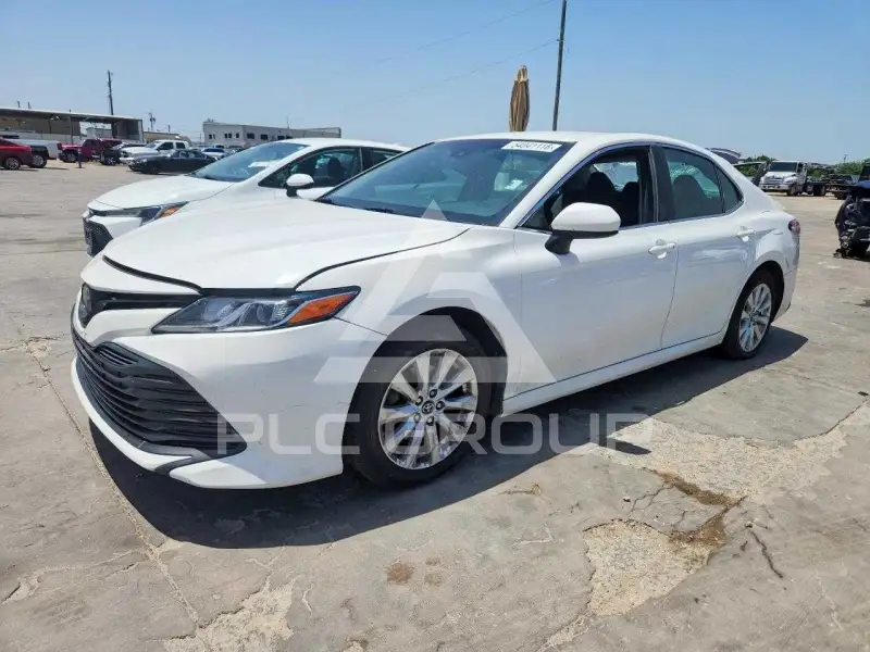 2018 Toyota CAMRY фото