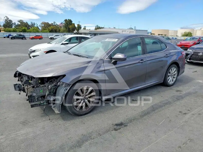 2018 Toyota CAMRY фото