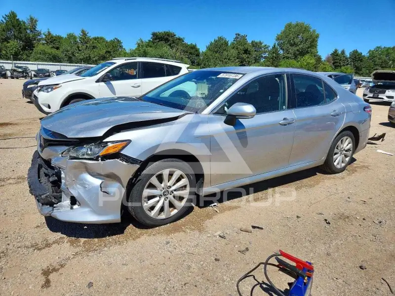 2018 Toyota CAMRY фото