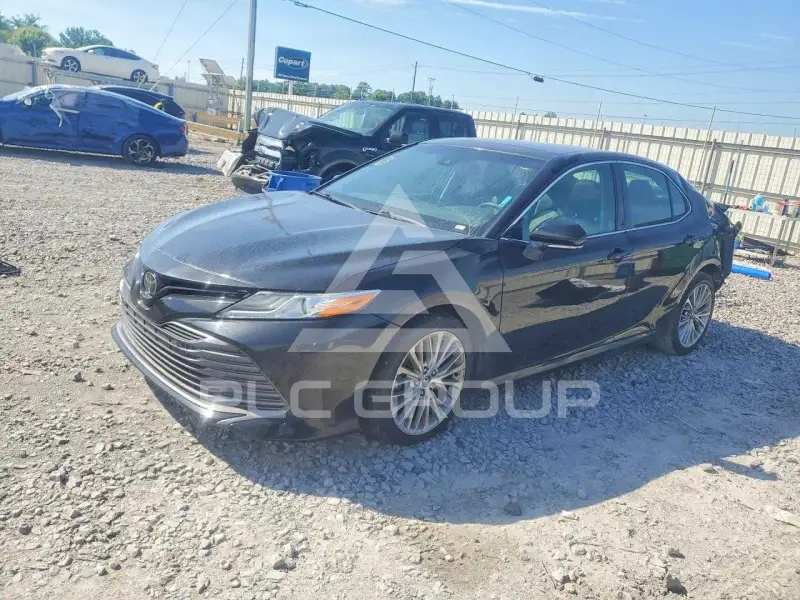 2018 Toyota CAMRY фото