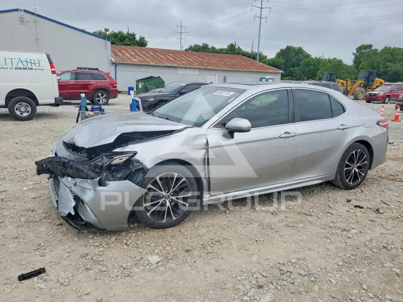 2018 Toyota CAMRY фото