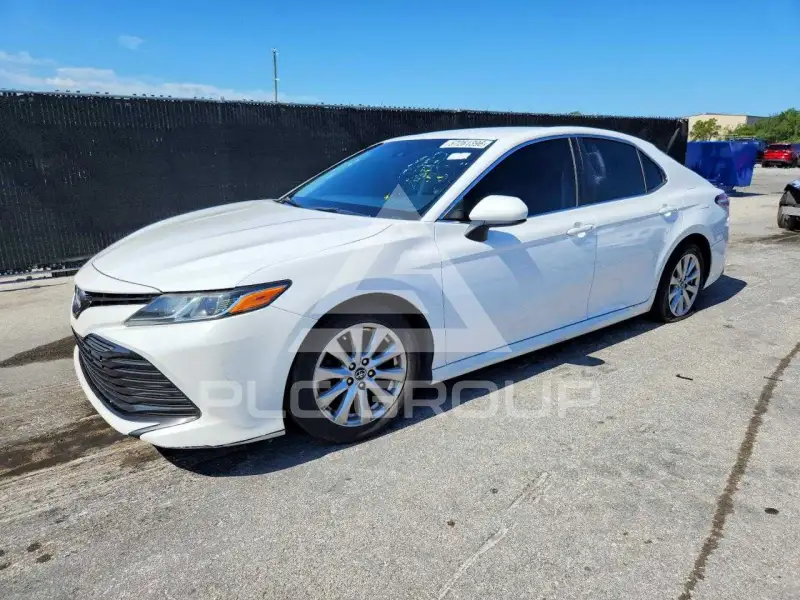 2018 Toyota CAMRY photo