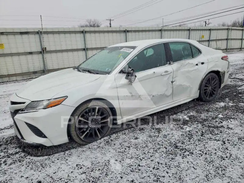 2018 Toyota CAMRY фото